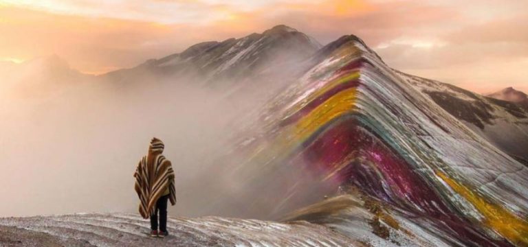 rainbow mountain hike